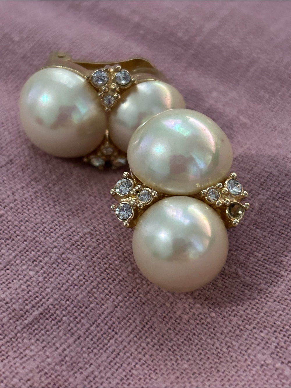 VTG Christian - Classic Pearl and Crystal Cluster Clip-On Earrings - Picture 3 of 5